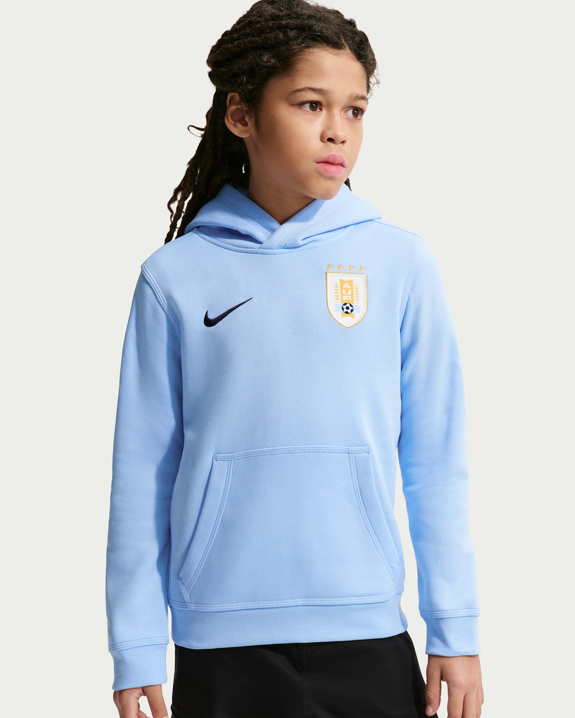 Uruguay Club Big Kids' (Boys') Nike Soccer Pullover Hoodie. Nike.com
